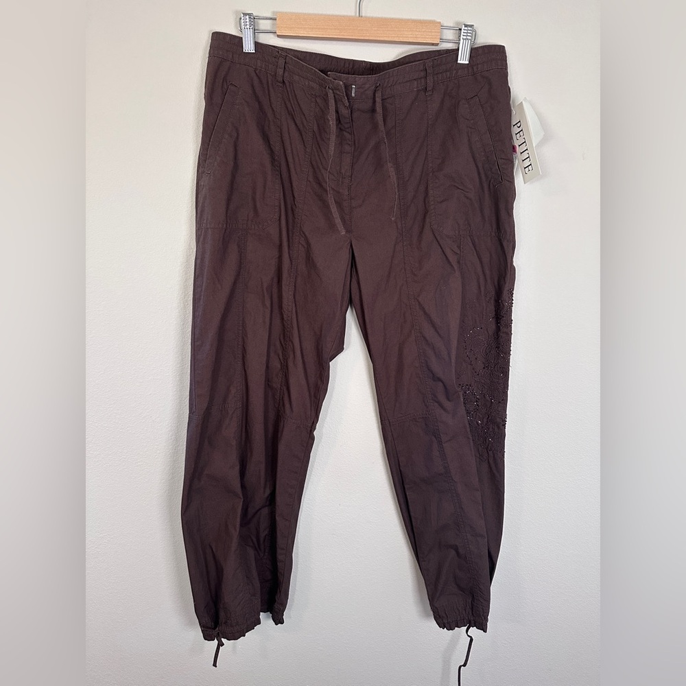 NWT Vntg Bernardo women’s cropped ruched chocolate brown sparkles capri petite L